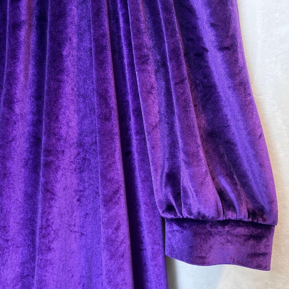 Vtg 1970s Purple Velvet Maxi Dress Lace Empire Whimsigoth USA Gown Robe - Picture 6 of 13